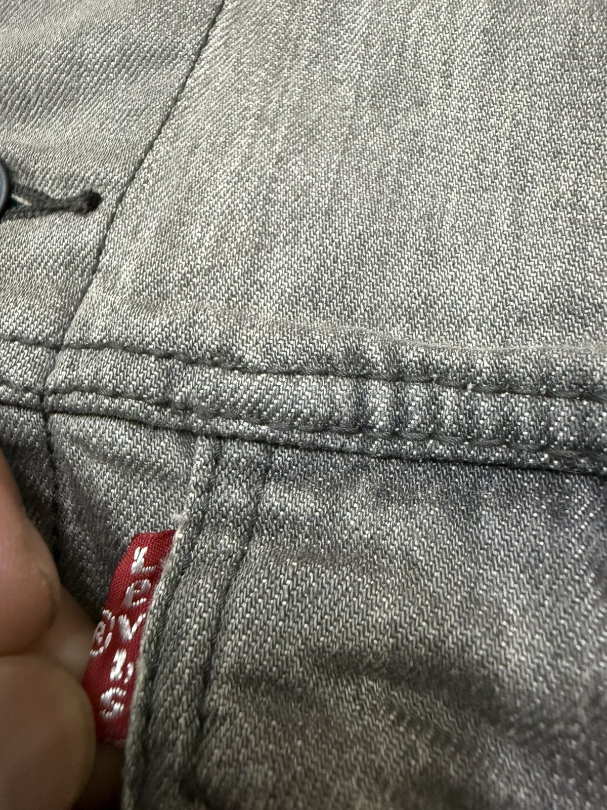 Levi's Levi’s Black Fade Denim Trucker Jacket Size US M / EU 48-50 / 2 - 8 Thumbnail