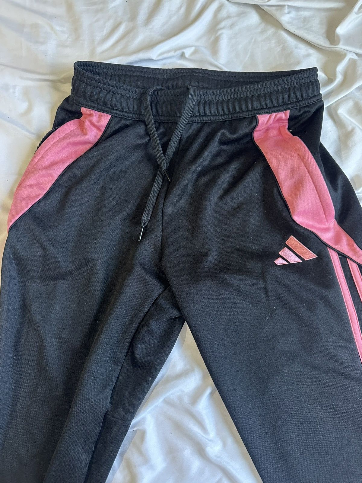 Adidas Adidas pants size small Size US 30 / EU 46 - 2 Thumbnail