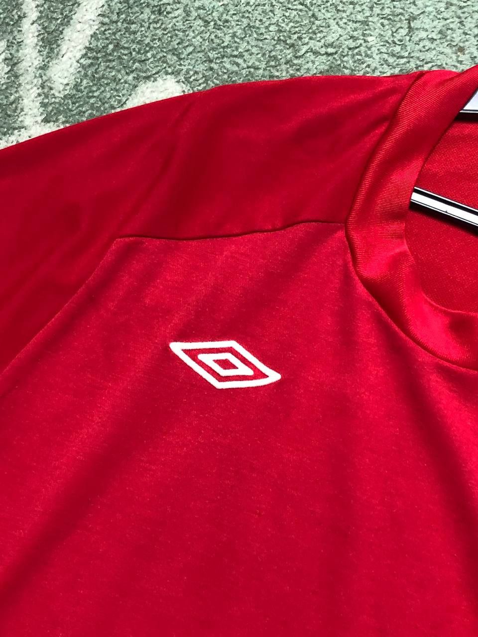 Umbro England Football 2010-2012 Team Jersey Umbro Men's Size XL Size US XL / EU 56 / 4 - 7 Thumbnail