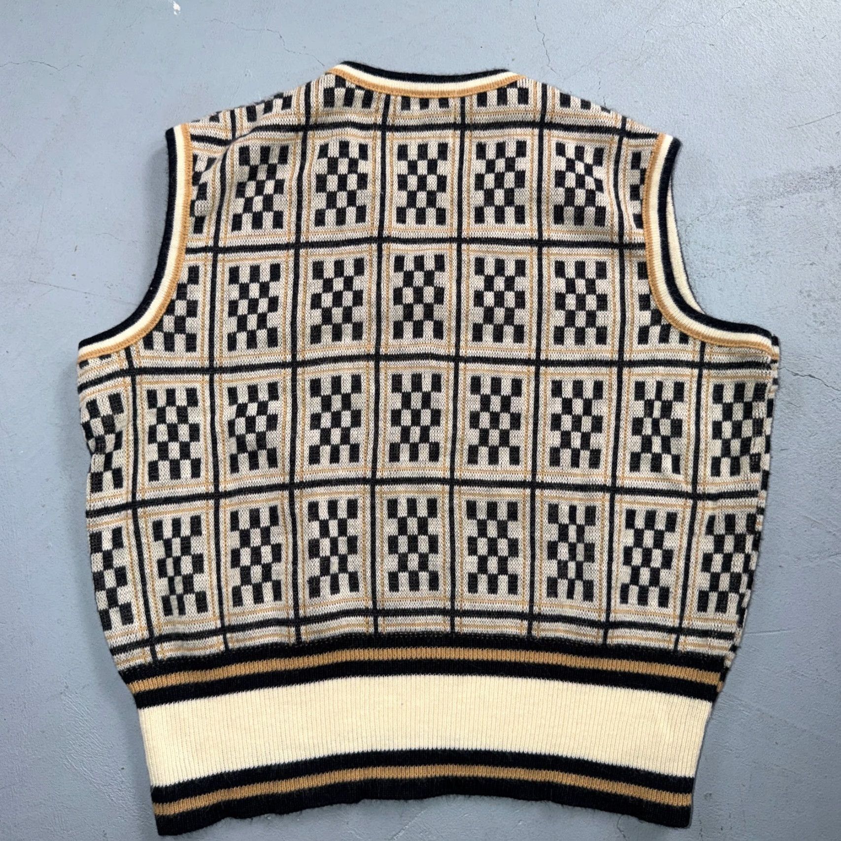 Etro VTG Geometric Sweater Vest Womens S Yellow Black 70s Retro Eclectic 1970s Cool Satin? Size XS / US 0-2 / IT 36-38 - 6 Thumbnail