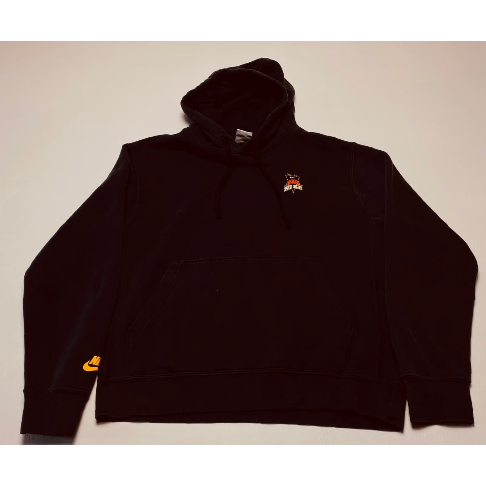 Nike VINTAGE Nike Hoodie Fleece Mens Small Black Nike Basketball Logo Chest Drawstring 7597 Size US S / EU 44-46 / 1 - 2 Thumbnail