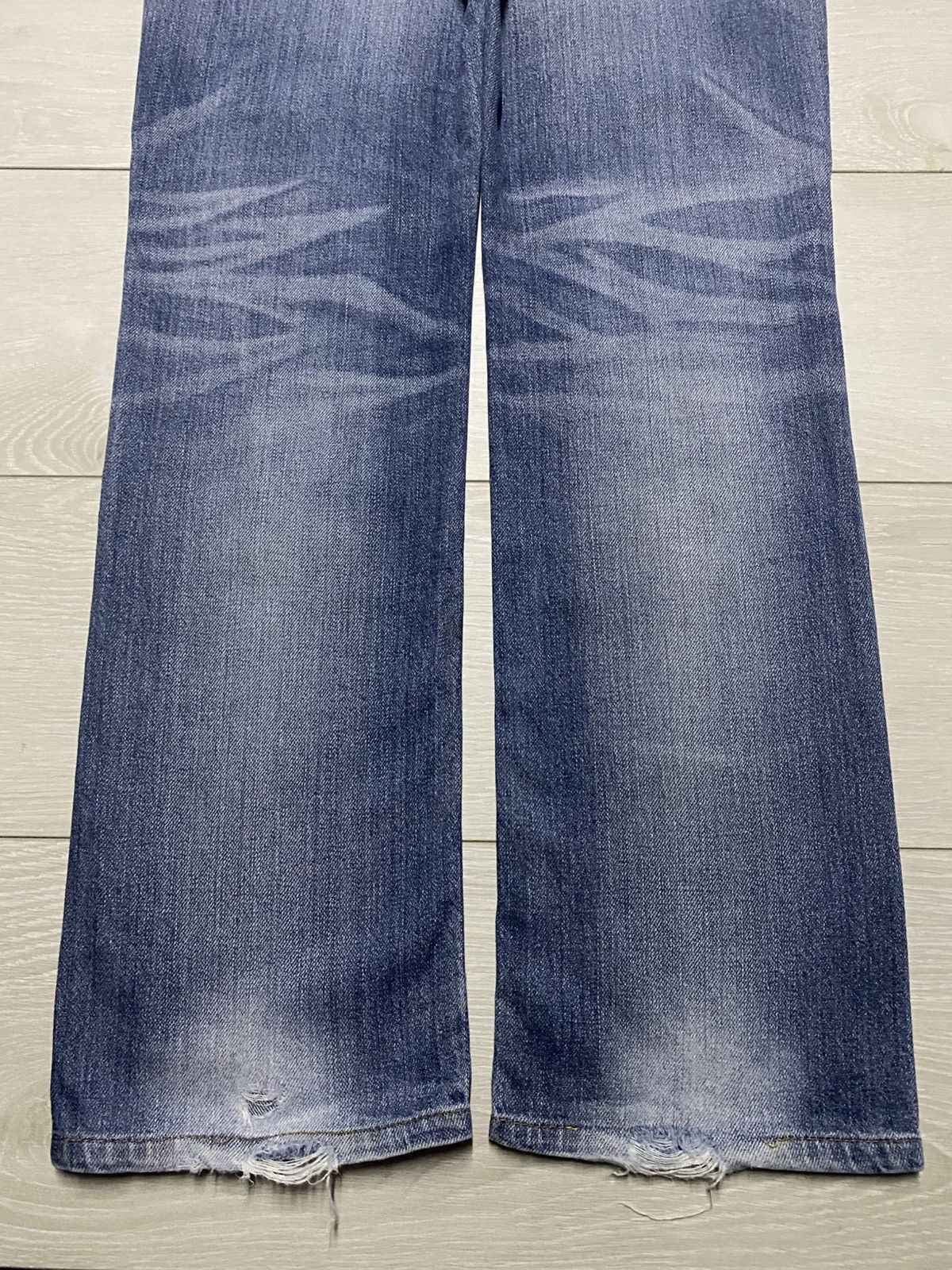 Uniqlo Uniqlo UJ Faded Wash Distressed Loose Jeans Size US 32 / EU 48 - 6 Thumbnail