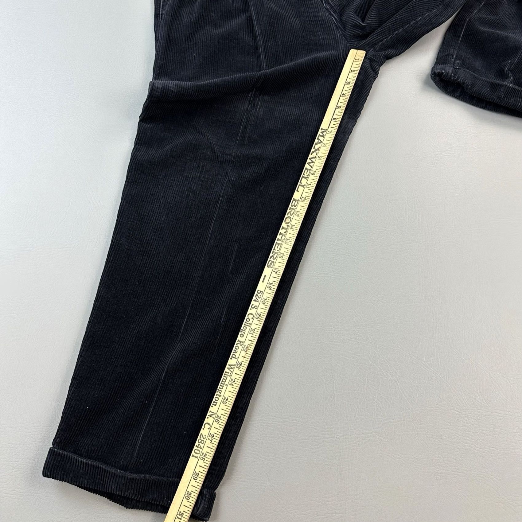 Ralph Lauren VINTAGE Chaps Ralph Lauren Pants Mens 38x32 Corduroy Pleated Cuffed Casual Shirt? Size US 38 / EU 54 - 2 Thumbnail