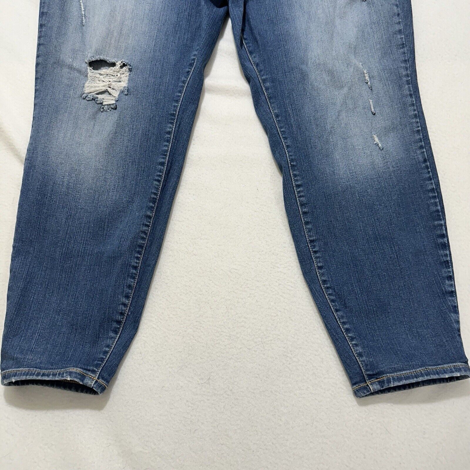 Other Torrid 26R Sky High Skinny Jeans Ripped Distressed Blue Size 42" / US 20 - 6 Thumbnail