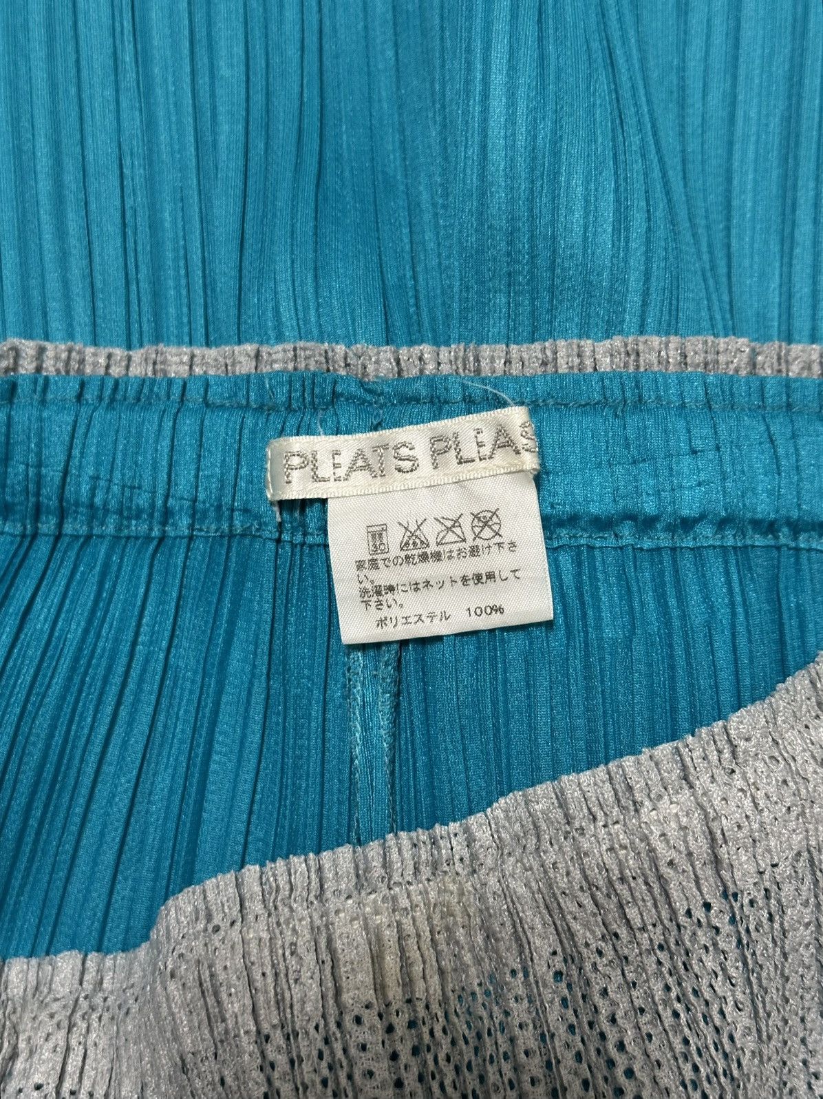 Pleats Please Issey Miyake PLEATS PLEASE Knee-Length Pleated Pants with Attached Skirt Size 26" / US 2 / IT 38 - 7 Thumbnail