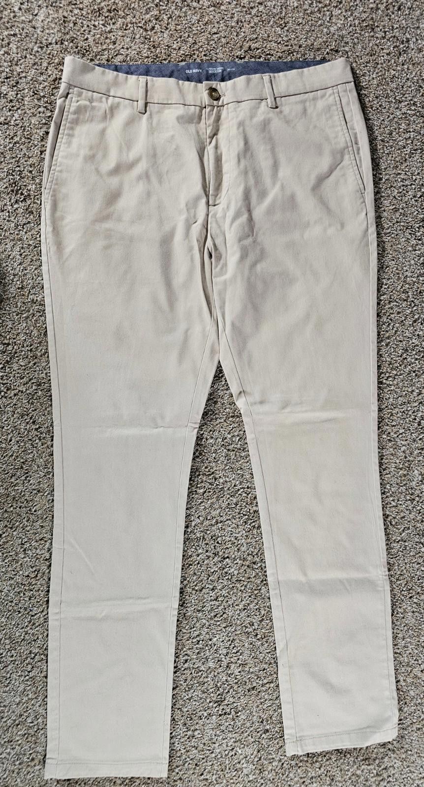 Old Navy Old Navy Ultimate Skinny Built n Flex 36x34(33) Stones Throw Size US 36 / EU 52 - 1 Thumbnail