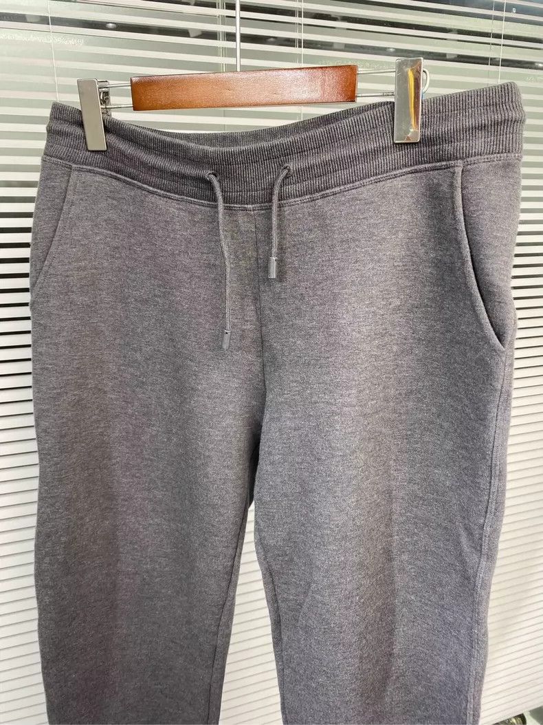 Louis Vuitton LOUIS VUITTON size m Drawstring leggings sweatpants 2504-N Size US 30 / EU 46 - 7 Thumbnail