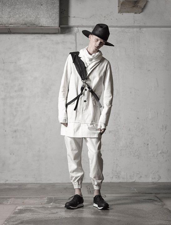 The Viridi-anne Assymetric Scar Stitch Turtleneck - BLACK JP 3 Size US L / EU 52-54 / 3 - 20 Thumbnail