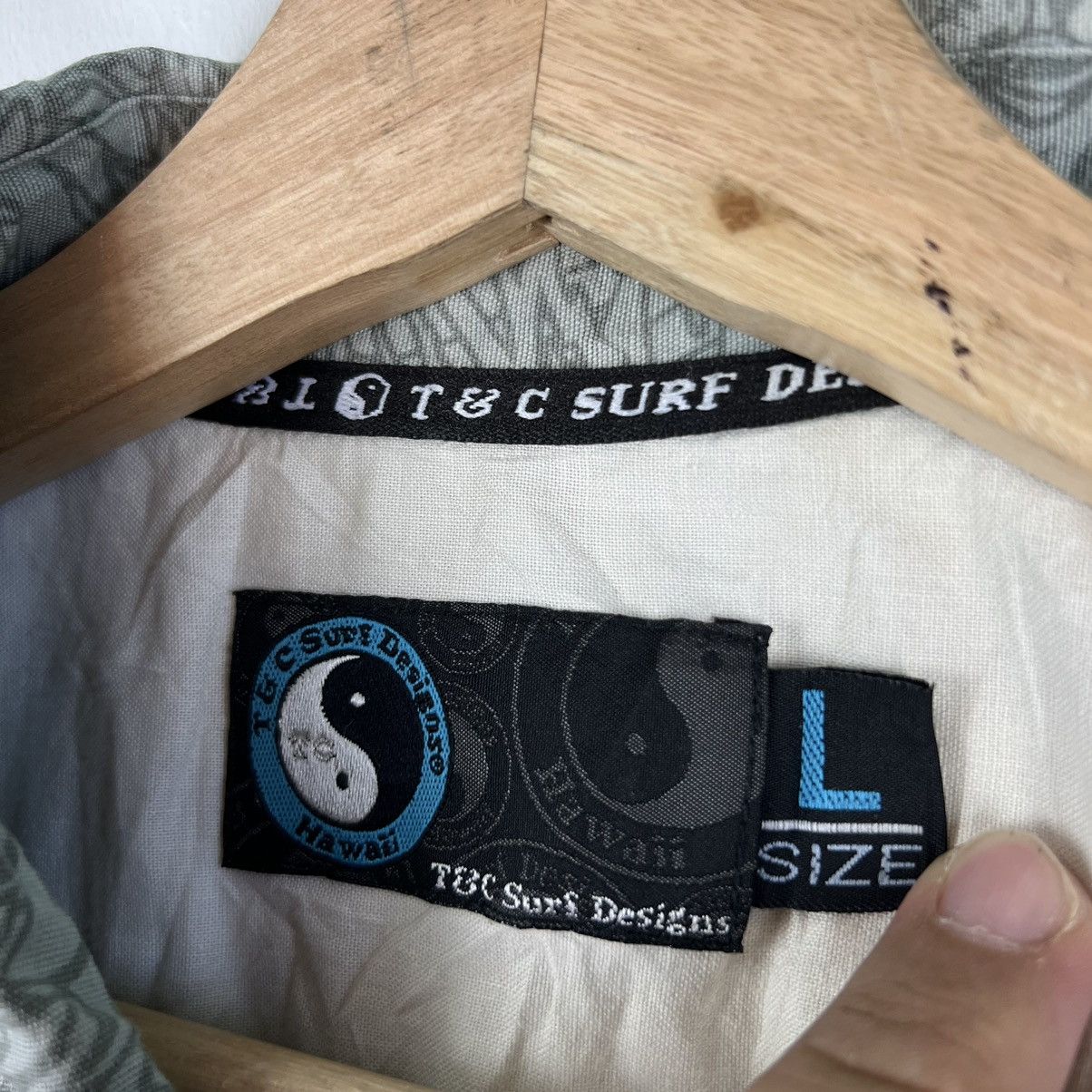 Other 🔥VINTAGE HAWAII SHIRT BUTTON UPS T&C SURF DESIGN Size US L / EU 52-54 / 3 - 10 Thumbnail