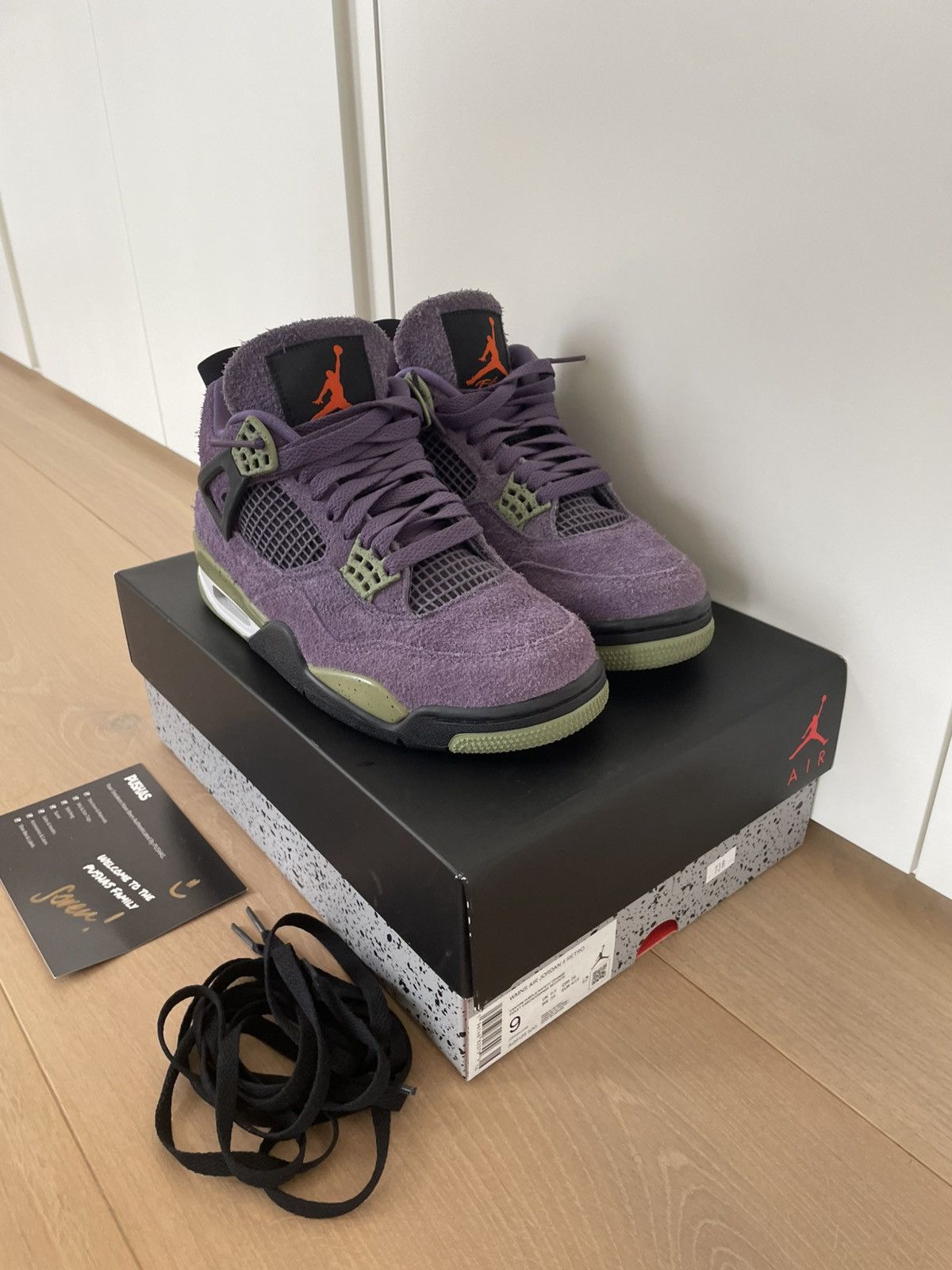 Nike Jordan 4 Retro Canyon Purple Size US 9 / IT 39 - 1 Thumbnail