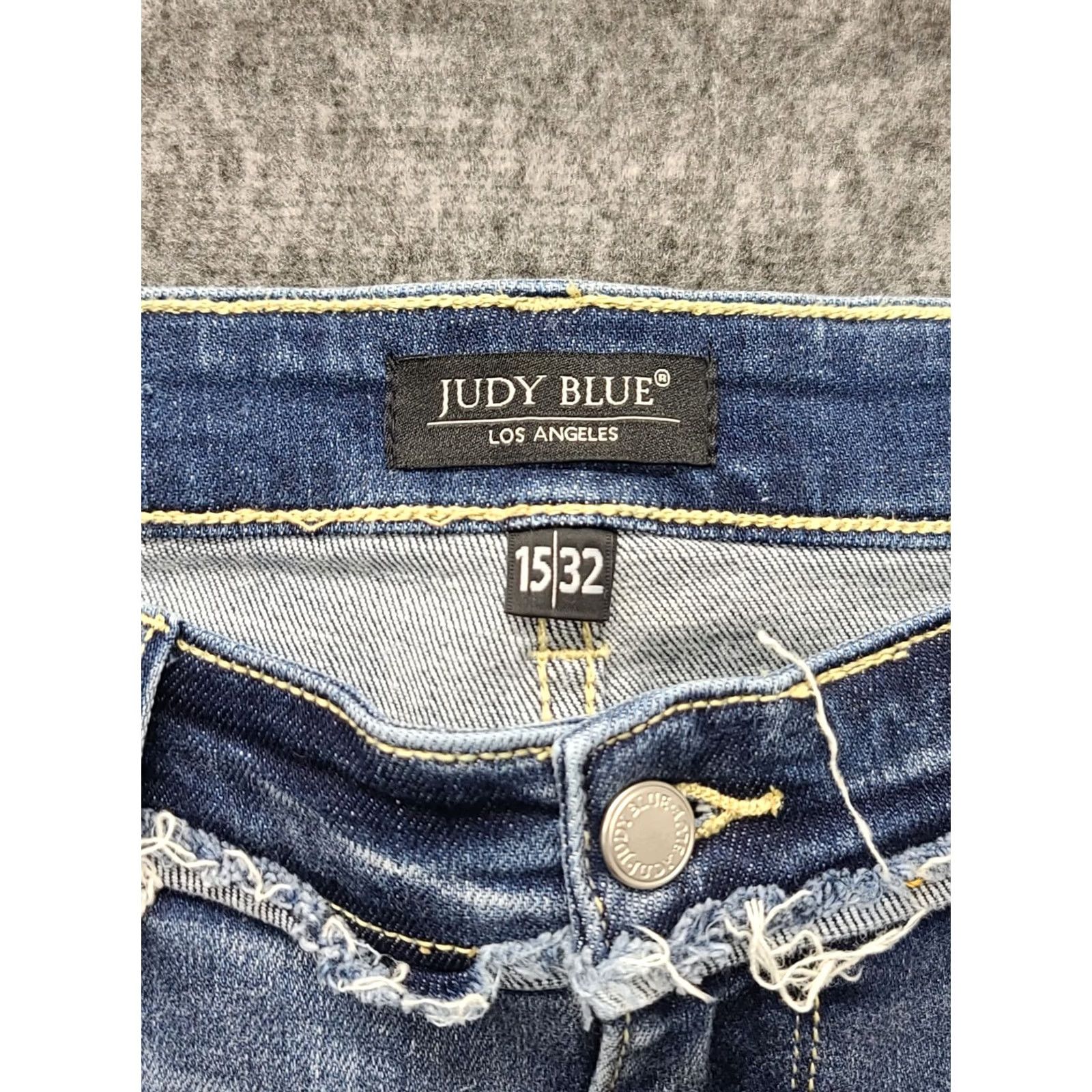 Vintage Judy Blue Jeans Womens 16W Skinny High Rise Medium Wash Distressed 32x27 Denim 5-Pocket Jeans B Blue Jeans Adjustable Waist? Size 38" / US 16 / IT 52 - 2 Thumbnail