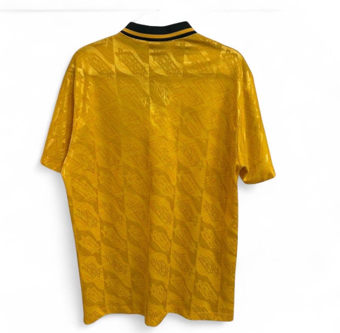 Umbro Vintage Men's Umbro Brazil 91/93 Home Kit Size US L / EU 52-54 / 3 - 2 Thumbnail