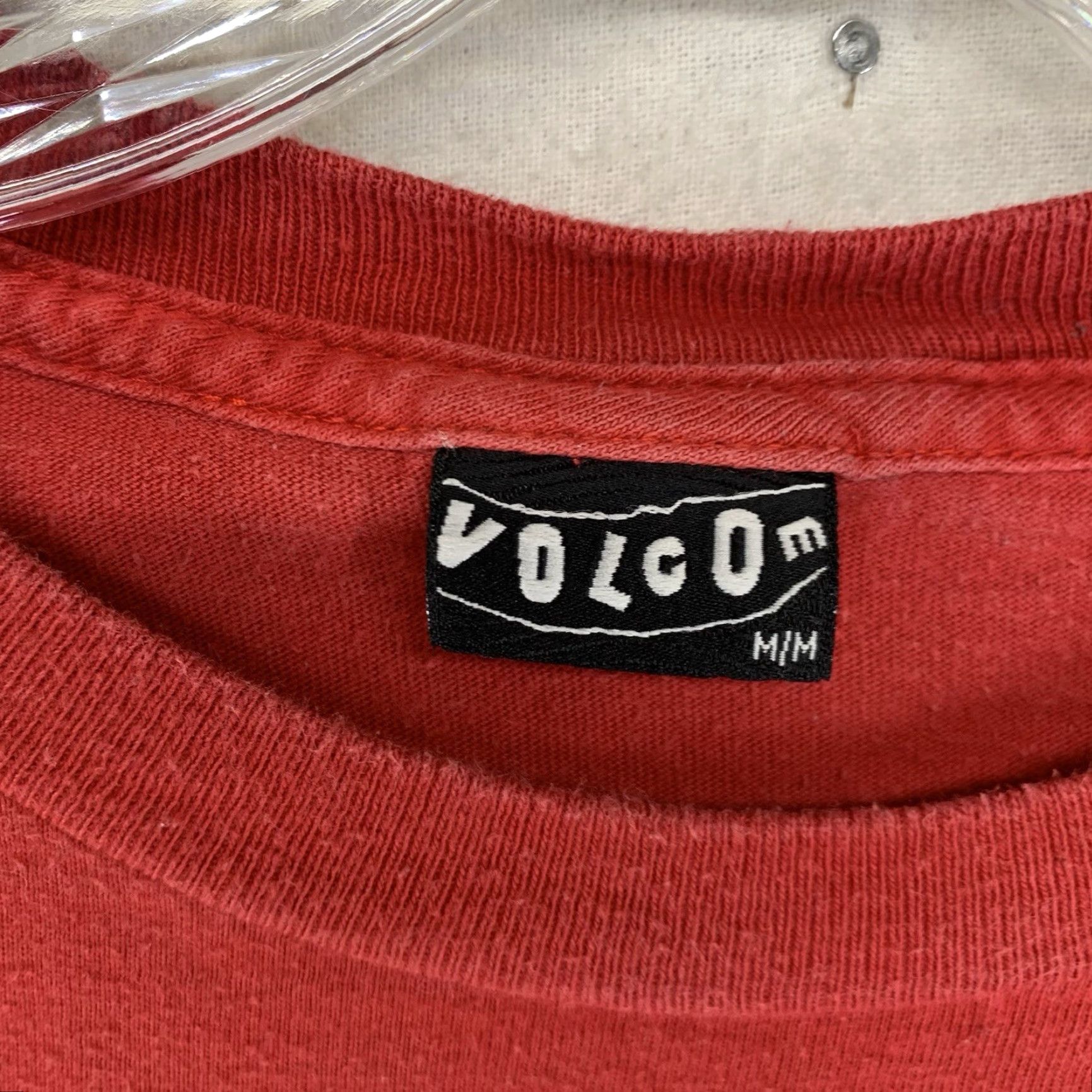 Volcom Volcom Classic Stone Logo Y2K Graphic T-Shirt Men's Medium Red Slim Fit Size US M / EU 48-50 / 2 - 4 Thumbnail