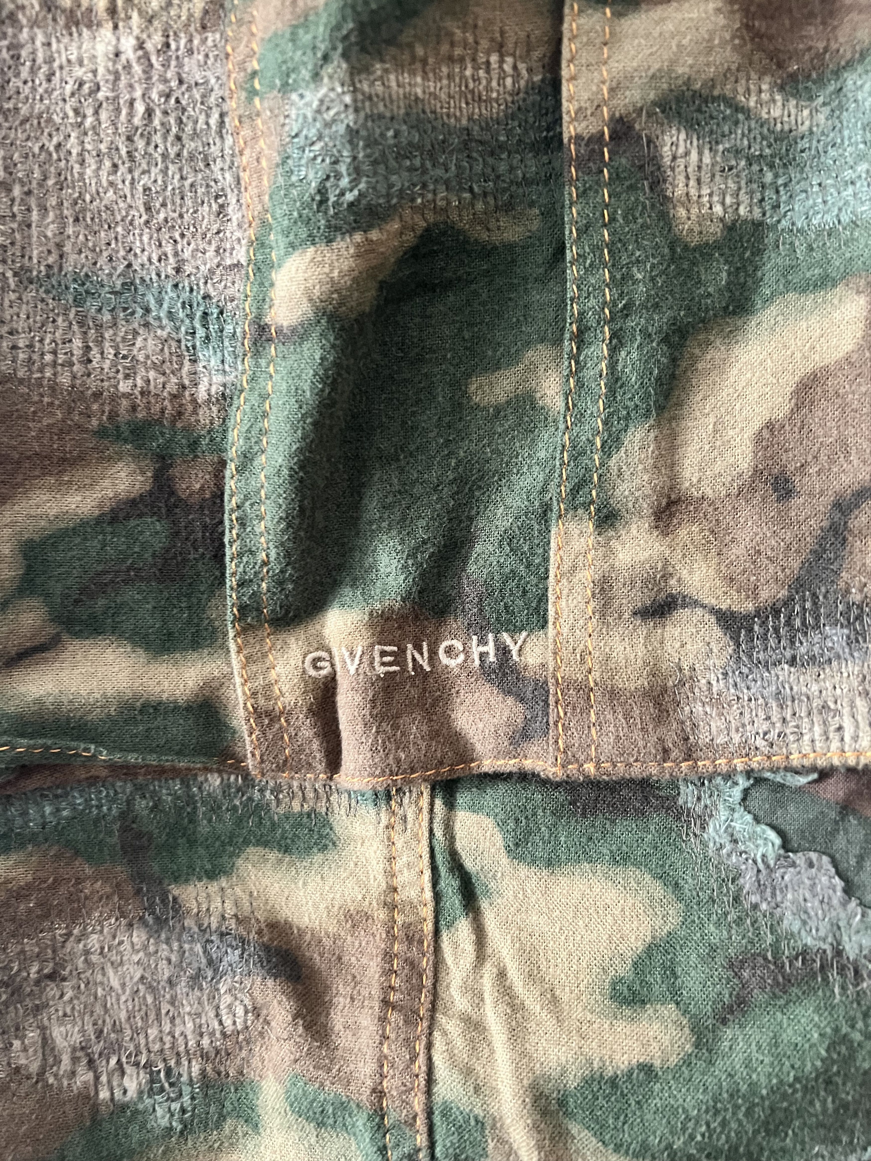 Givenchy Runway FW'23 Khaki Distressed Cargo Pants Size US 32 / EU 48 - 14 Thumbnail