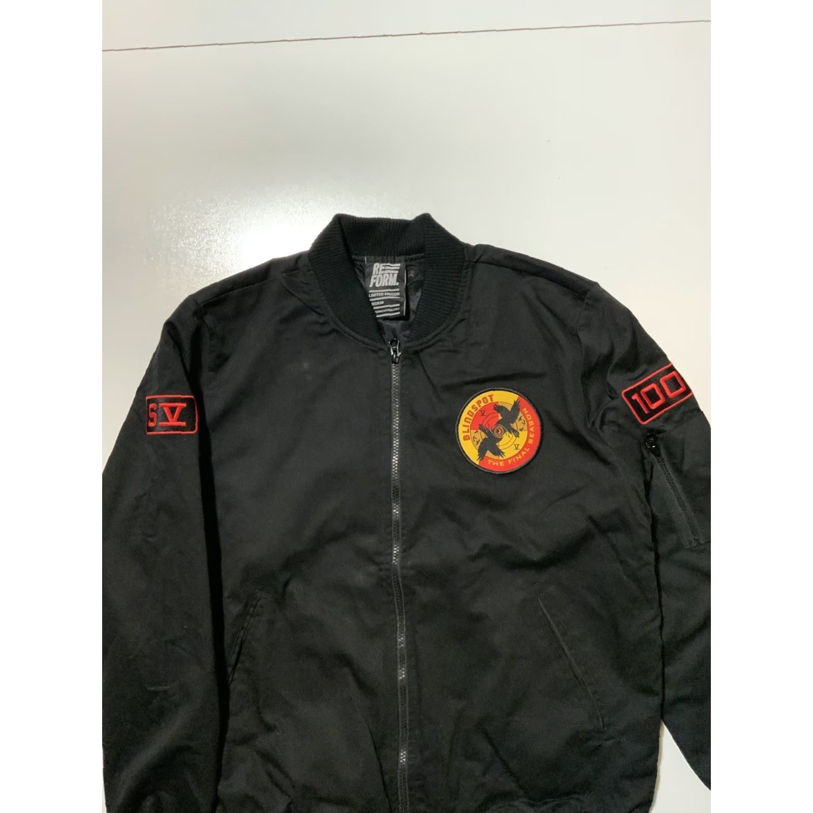 Vintage VINTAGE Reform Bomber Jacket Men Black M Cotton Blend Blindspot The Final Season Crime Drama Tv Series Cast & Crew Full Zip Crew/Cast Jacket Size US M / EU 48-50 / 2 - 3 Thumbnail