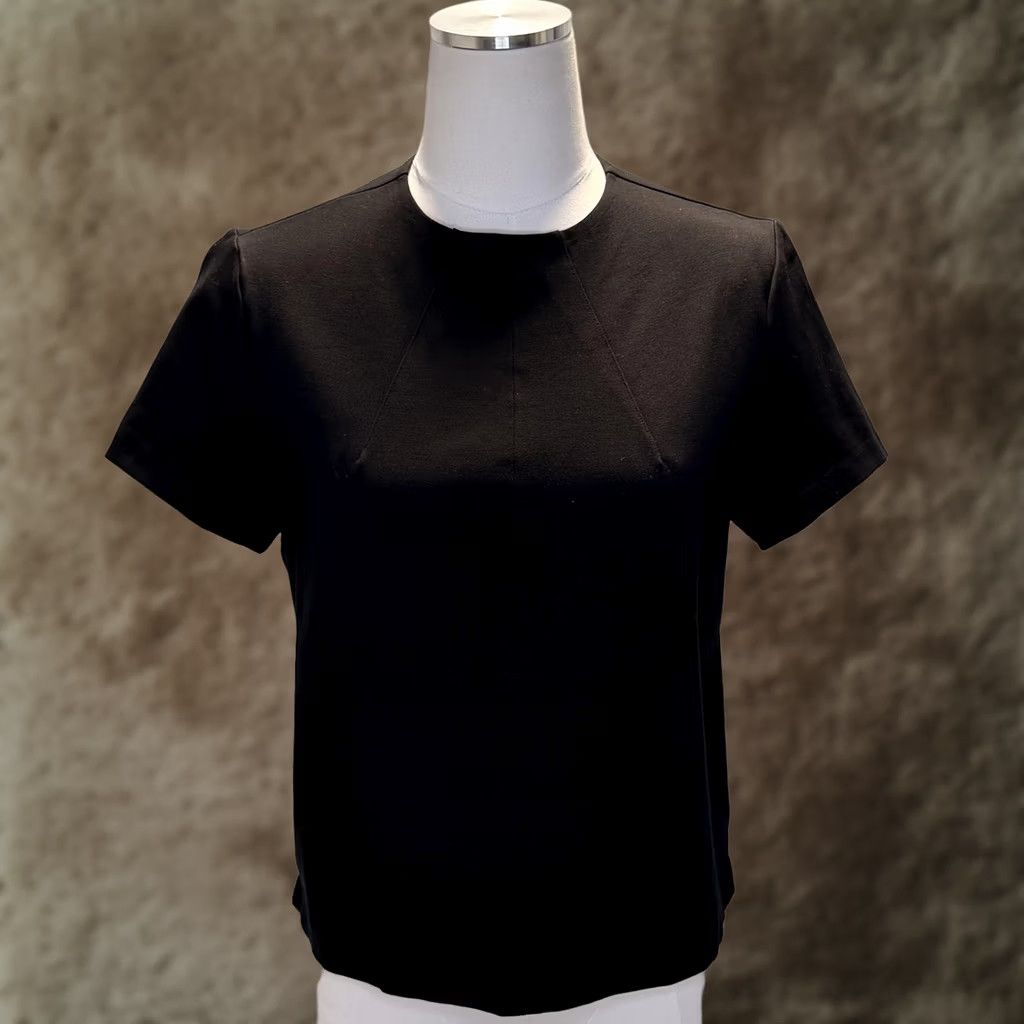 Spanx Spanx Blouse Womens Medium Black Short Sleeve Crew Neck Back Zip Knit Top Size M / US 6-8 / IT 42-44 - 1 Thumbnail