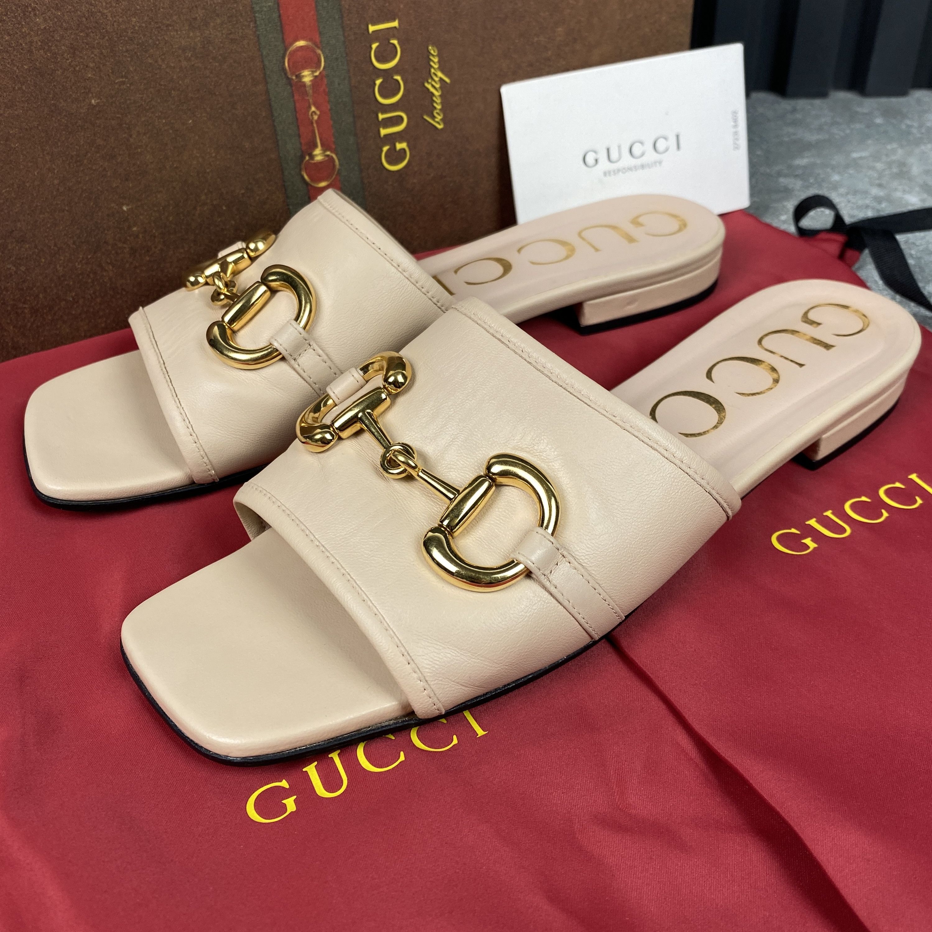 Gucci horsebit leather fashion slides