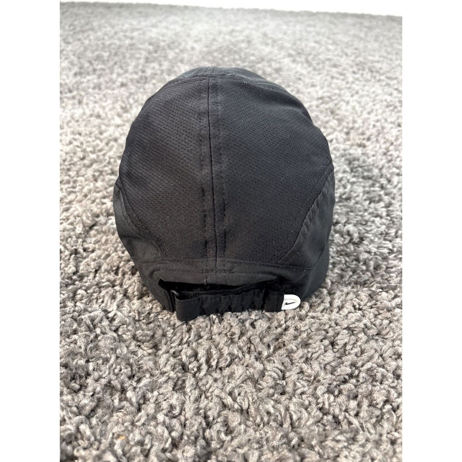 Nike NIKE Hat Mens 7 Panel Strapback Reflective Featherlight Dri-fit Black Tailwind One Size Adjustable Breathable Lightweight Sports Cap Size ONE SIZE - 3 Thumbnail