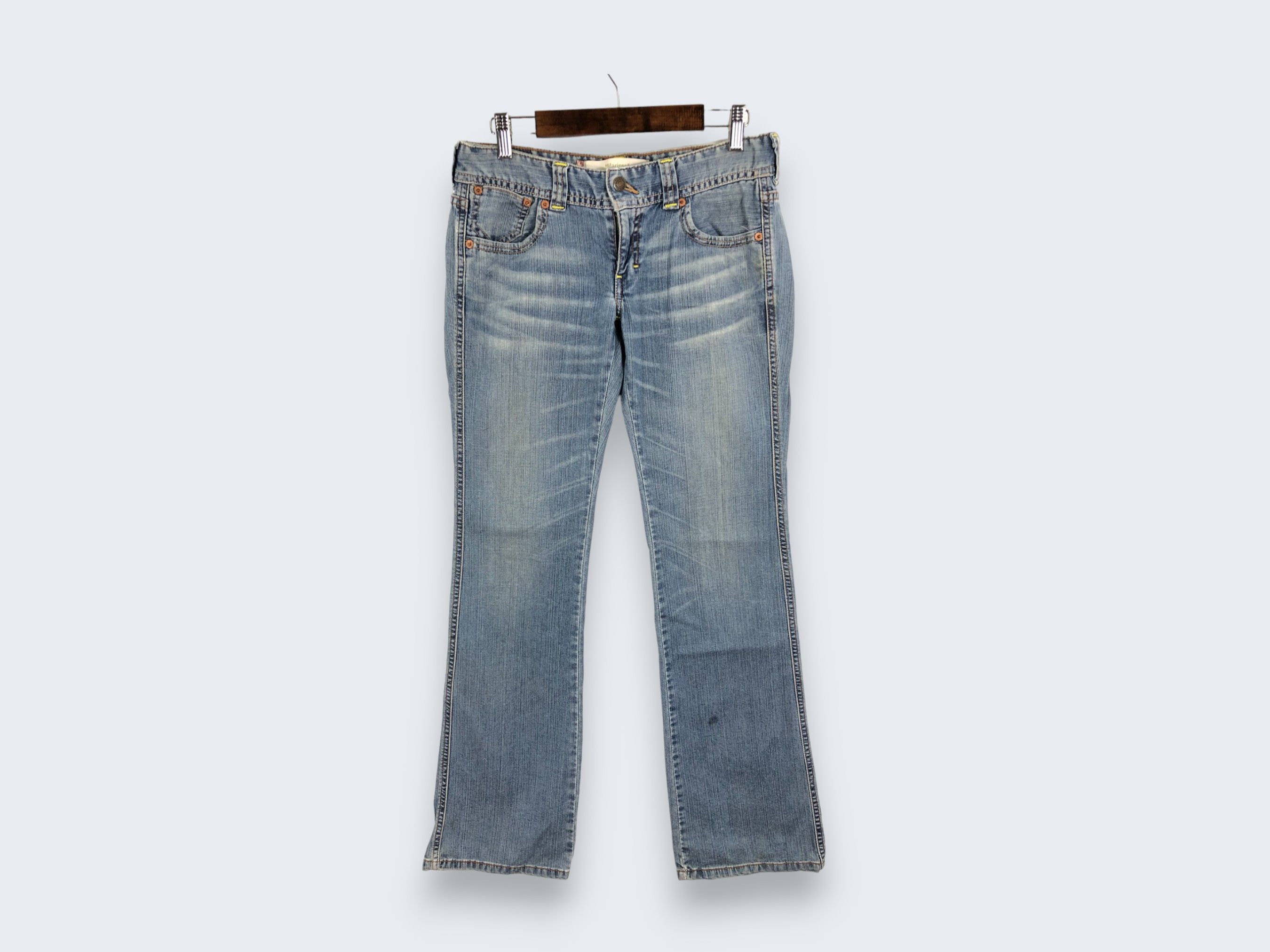 31 x 32.5 Distresseed Vintage Levi bootcut Jeans L1538