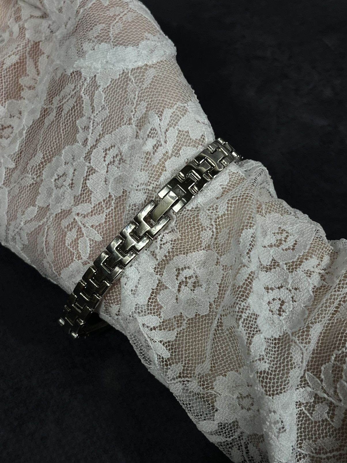 Jewelry Bella Rose Rhinestone Heart-Link Watch, Japanese Brand Size ONE SIZE - 11 Thumbnail