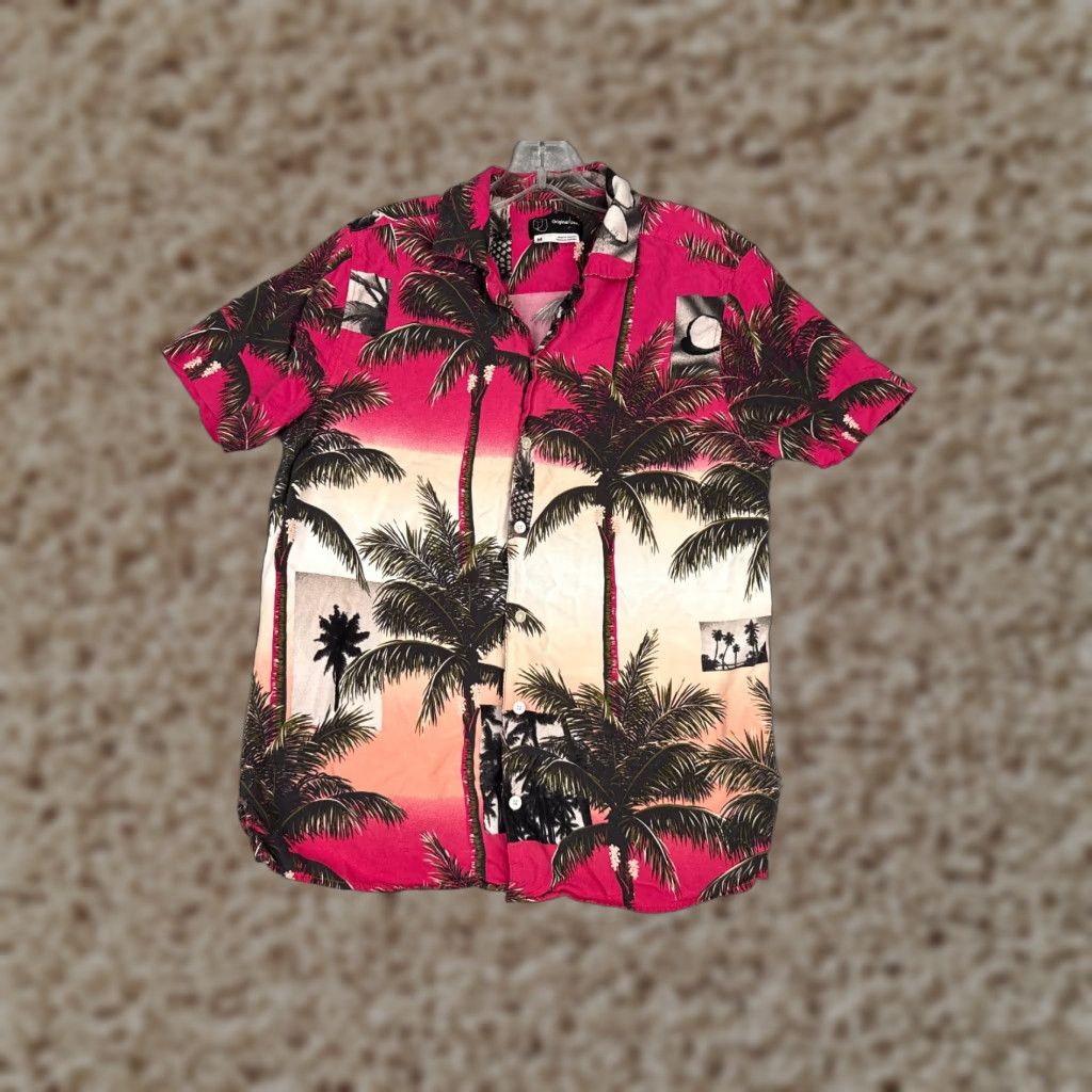 Vintage Original Use Shirt Men Medium Pink Floral Coconut Palm Tree Hawaiian 100% Rayon Size US M / EU 48-50 / 2 - 1 Thumbnail
