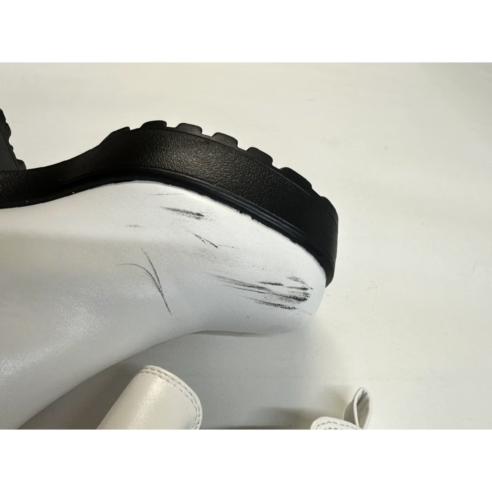 Nasty Gal Nasty Gal Women Chelsea Boot Liza White Size 6 US Block Heel Synthetic Faux Leather Chelsea Shaft Ankle Casual Shoes Size US 6 / IT 36 - 2 Thumbnail