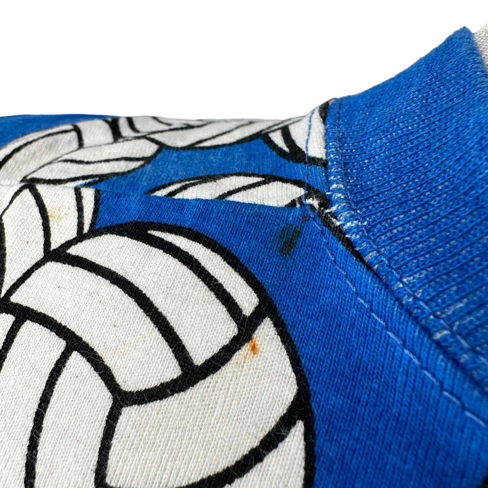 Big Dogs Big Dogs T-Shirt Large Blue AOP Volleyball Print Rare 90s Size US L / EU 52-54 / 3 - 11 Thumbnail