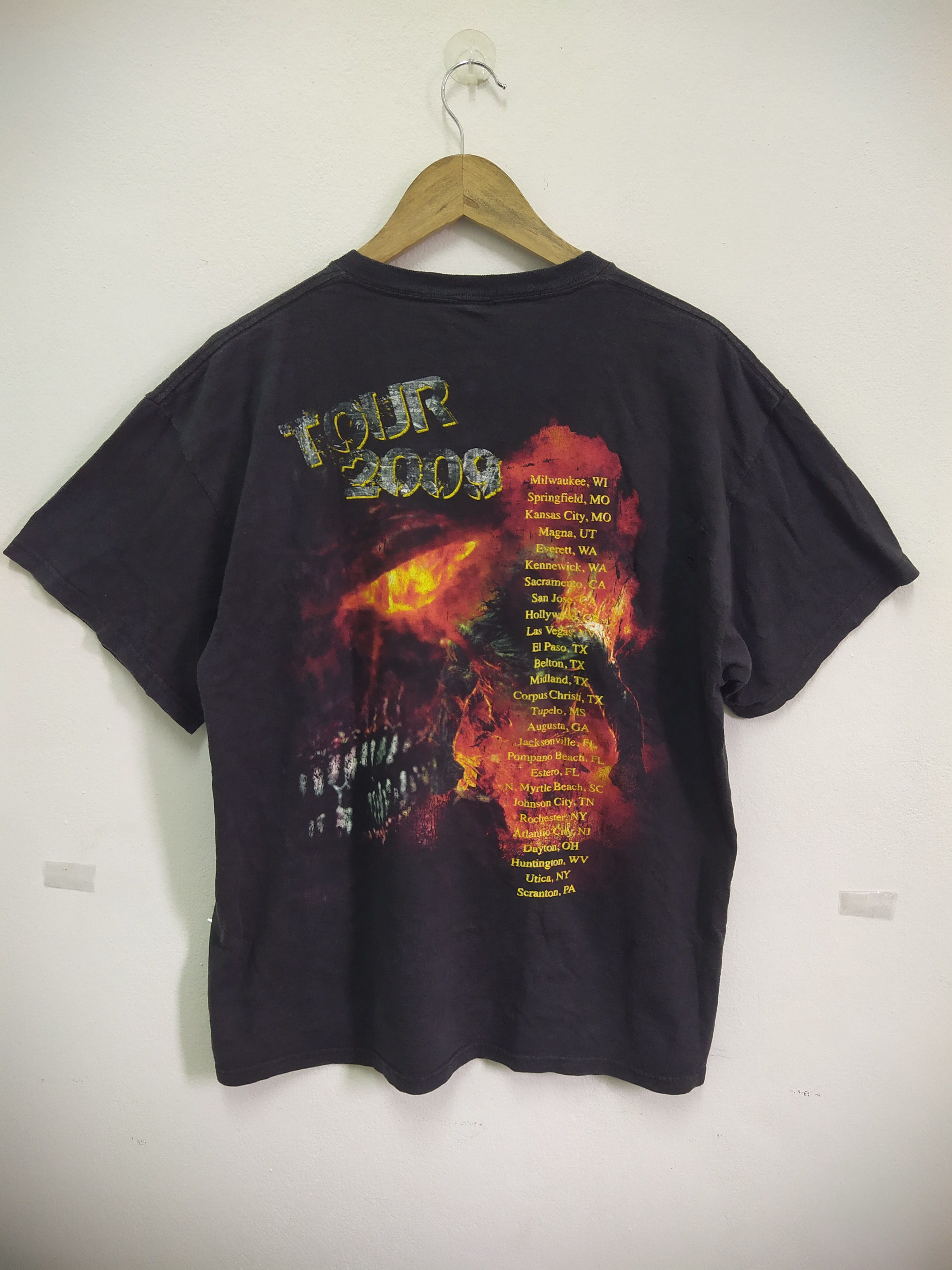 Band Tees Disturbed Indestructible Band Rock tour 2009 Size US L / EU 52-54 / 3 - 3 Thumbnail