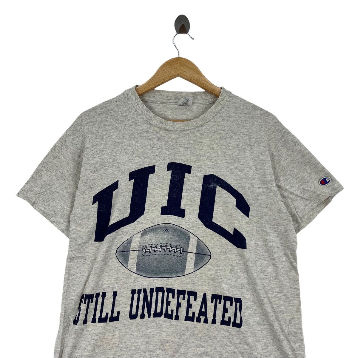 Vintage Vintage CHAMPION USA Uic Still Undefeated University Size US M / EU 48-50 / 2 - 2 Thumbnail