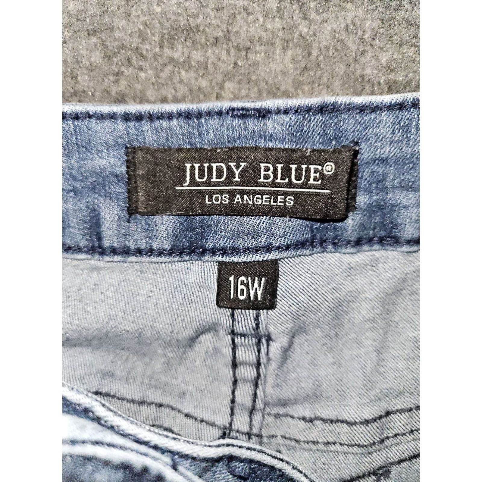 Vintage Judy Blue Jeans Women's 16W High Rise Ankle Stretch Denim Blue Solid 28" Inseam Regular Size 33" Waist Size 38" / US 16 / IT 52 - 2 Thumbnail