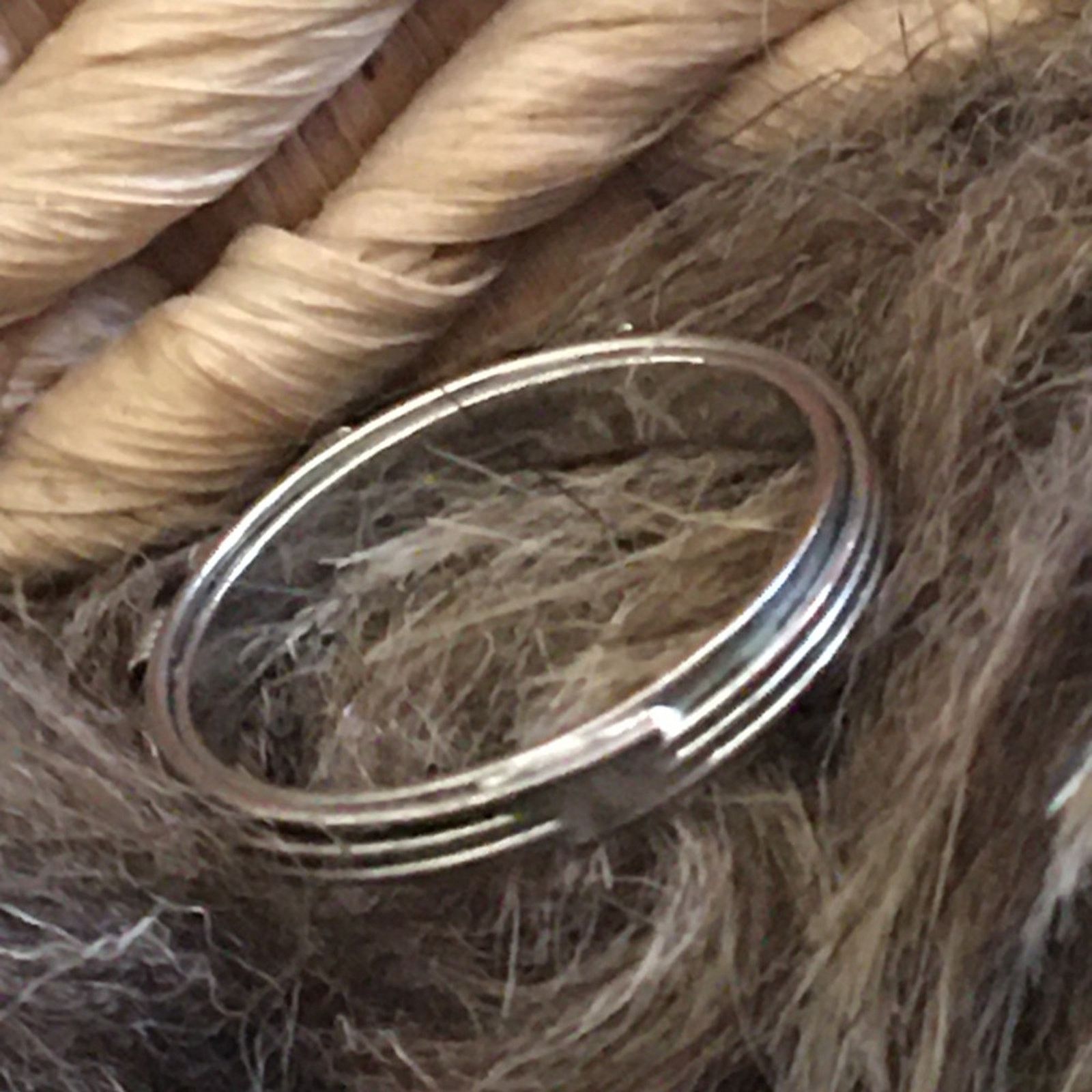 Jewelry Wired glass seed bead silver tone ring 7 Size ONE SIZE - 2 Thumbnail