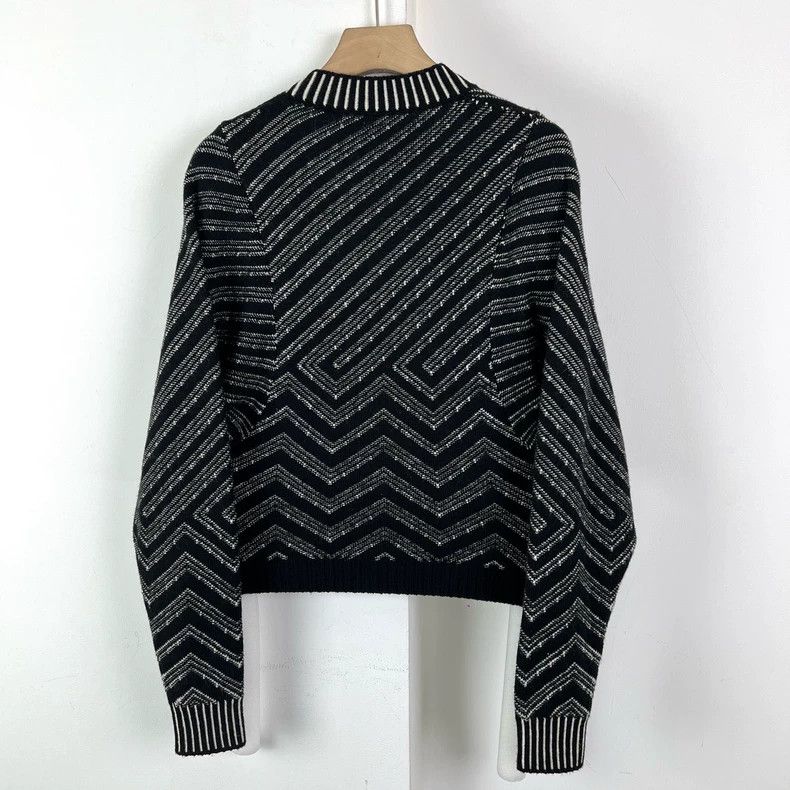 Louis Vuitton Louis Vuitton Geometric Pullover sweater Size M / US 6-8 / IT 42-44 - 3 Thumbnail