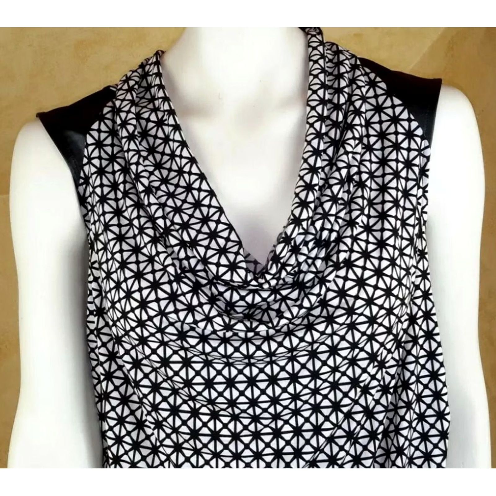 Worthington Worthington top Womens 2X Black/White sleeveless cowl neck ruched NWT Blouse Size XXL / US 16-18 / IT 52-54 - 2 Thumbnail