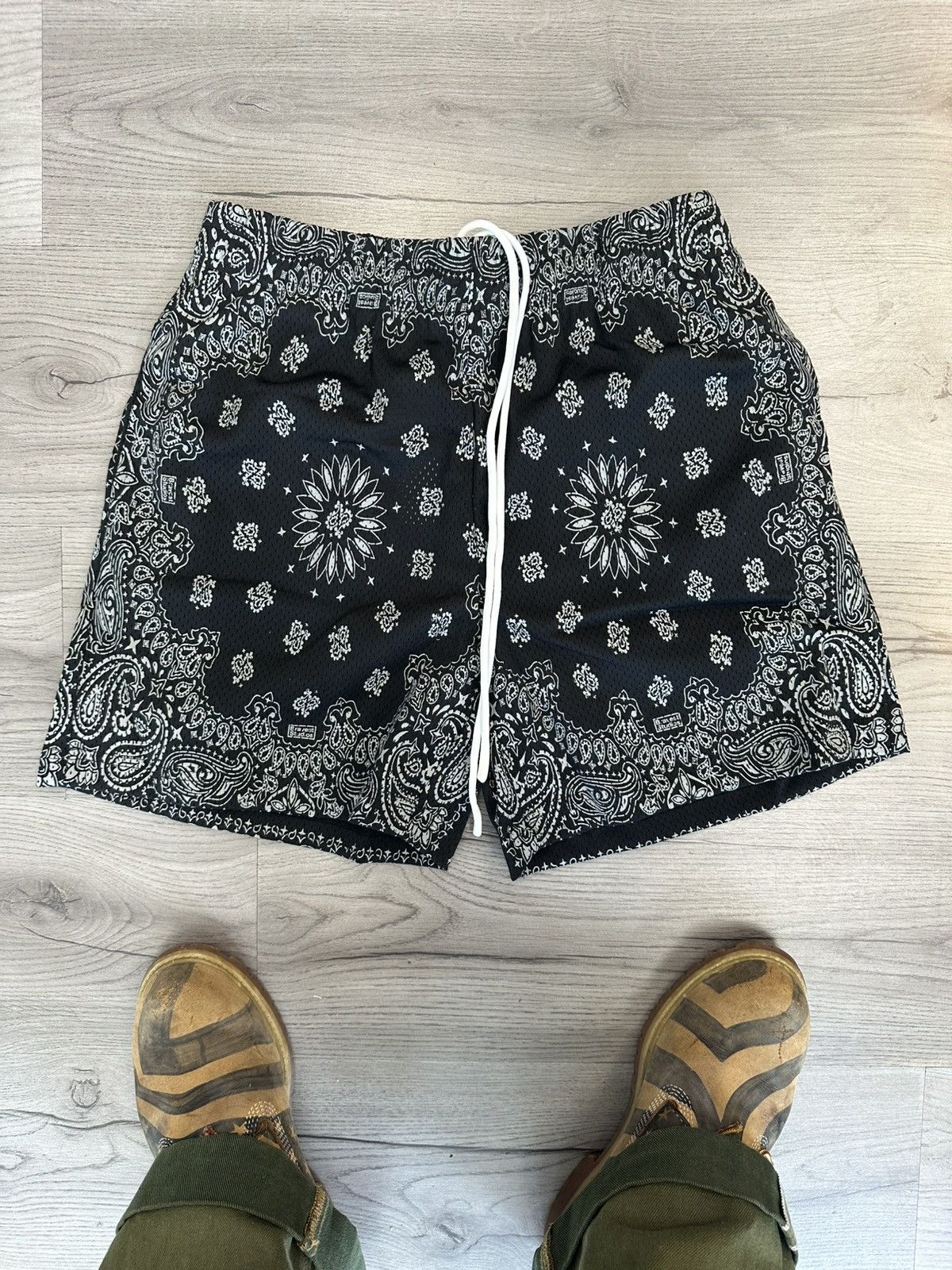 Bravest Studios Bravest Studios Paisley Shorts Carbon Size US 34 / EU 50 - 1 Thumbnail