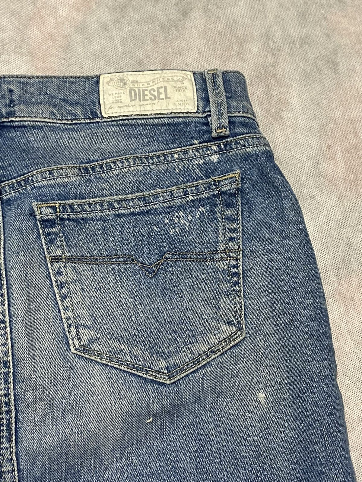Diesel × Vintage Vintage Diesel Y2K Denim Faded Skirt Size 27 Size 27" / US 4 / IT 40 - 6 Thumbnail