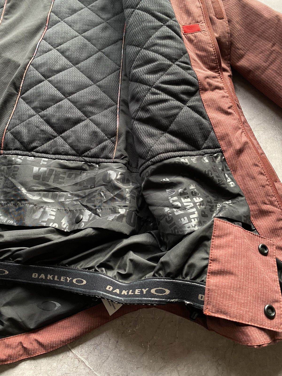 Oakley Rare Y2K Oakley Light Gorpcore Rain Outdoor Jacket Gorpcore Size US S / EU 44-46 / 1 - 9 Thumbnail