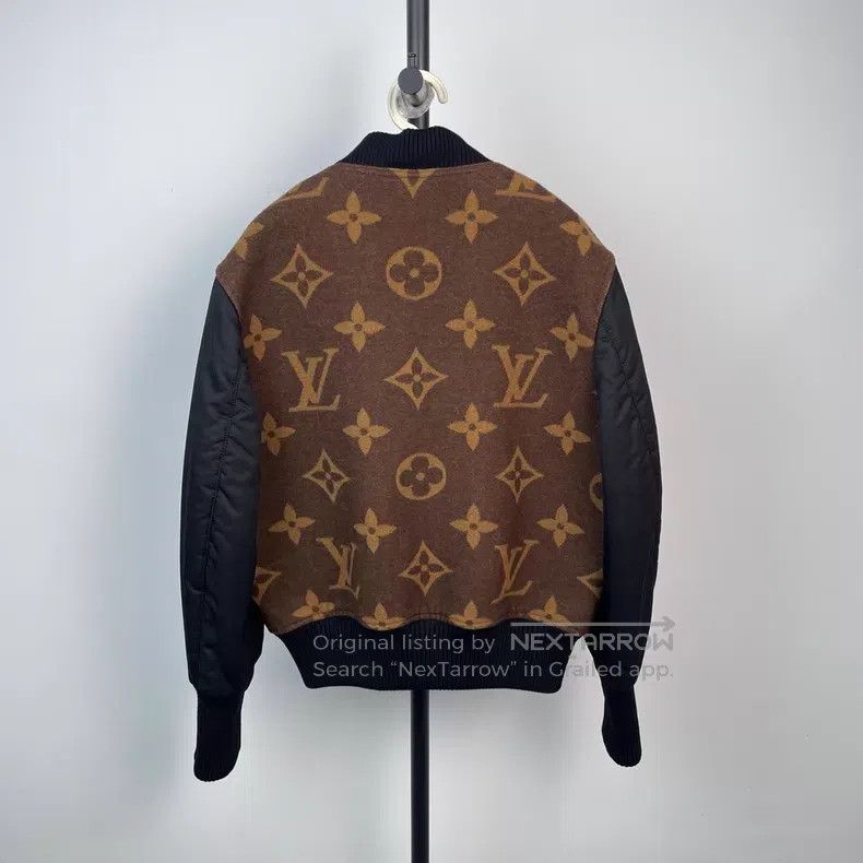 Louis Vuitton Louis Vuitton Brown large logo contrasting wool patchwork Size XS / US 0-2 / IT 36-38 - 2 Thumbnail