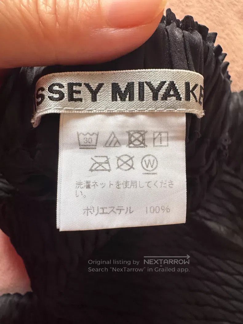 Issey Miyake Issey Miyake size:1 Black fish scale pants Size 31" - 3 Thumbnail