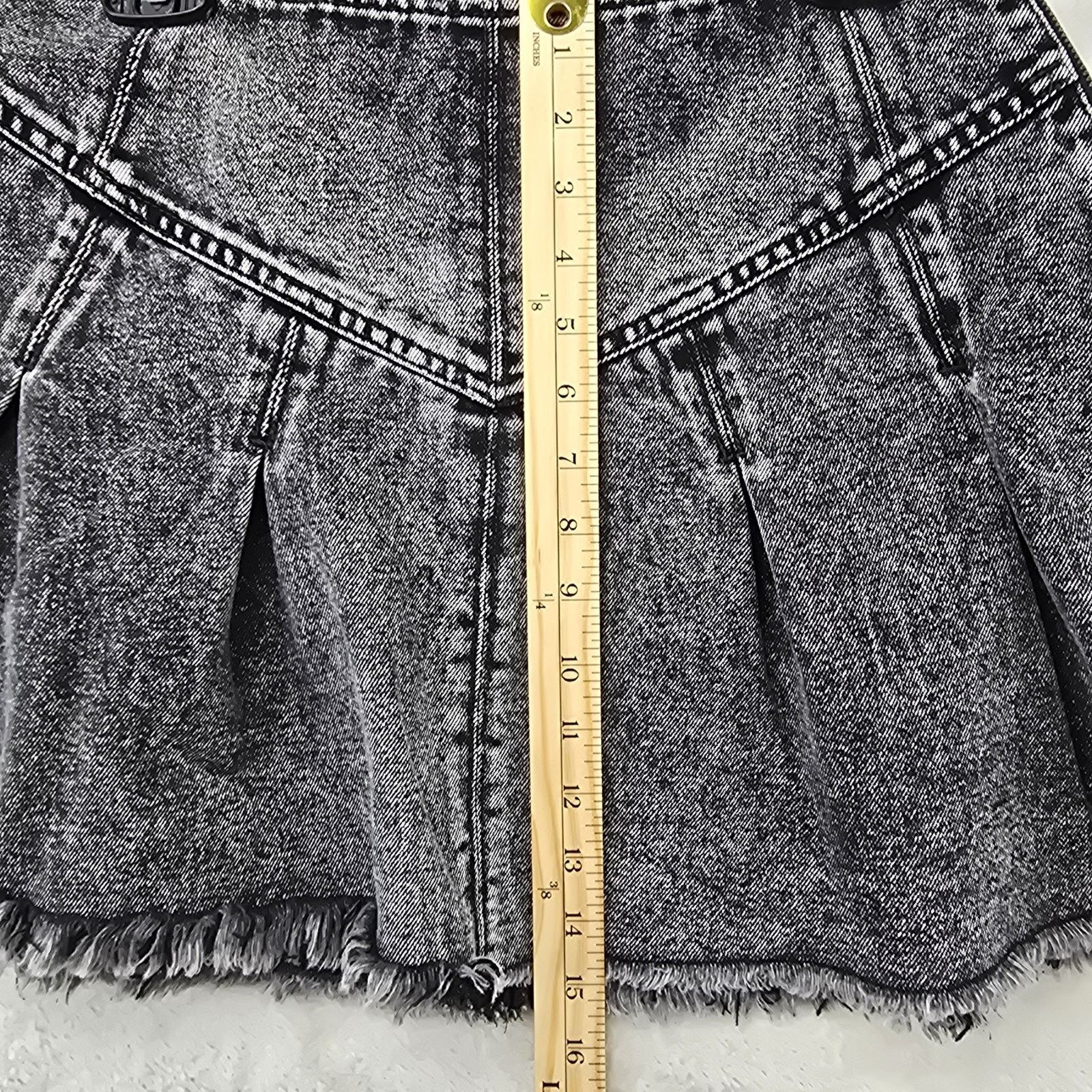 Free People Free People We The Free Black Denim Faded Pleated Skirt Size 27" / US 4 / IT 40 - 8 Thumbnail