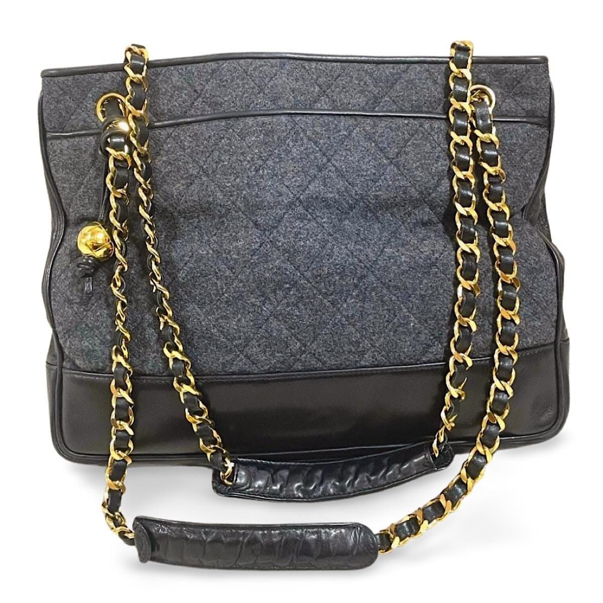 Chanel Vintage CHANEL grey wool and black leather shoulder bag Size ONE SIZE - 1 Thumbnail