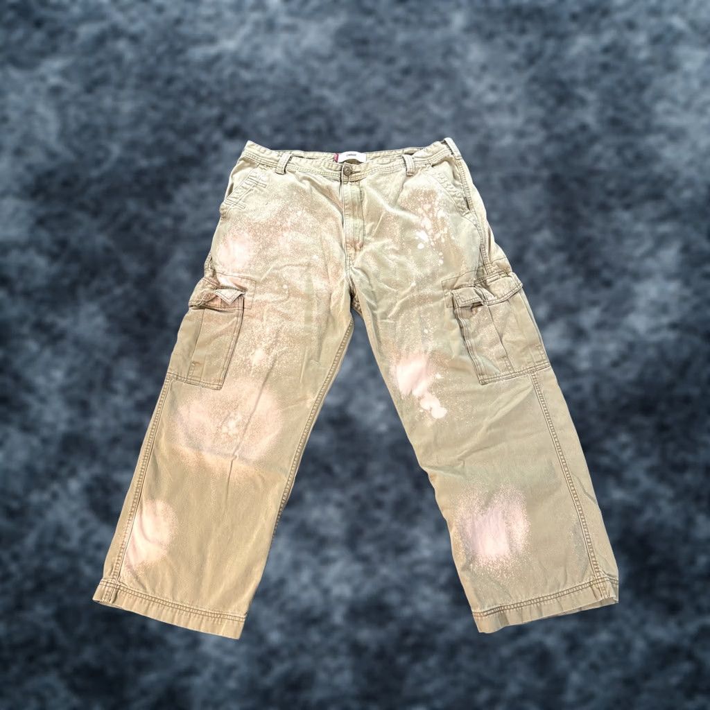 Levi's VINTAGE Levi's Cargo Pants Mens 40x28 Beige Distressed Wide Baggy Work Y2K Size US 40 / EU 56 - 1 Thumbnail