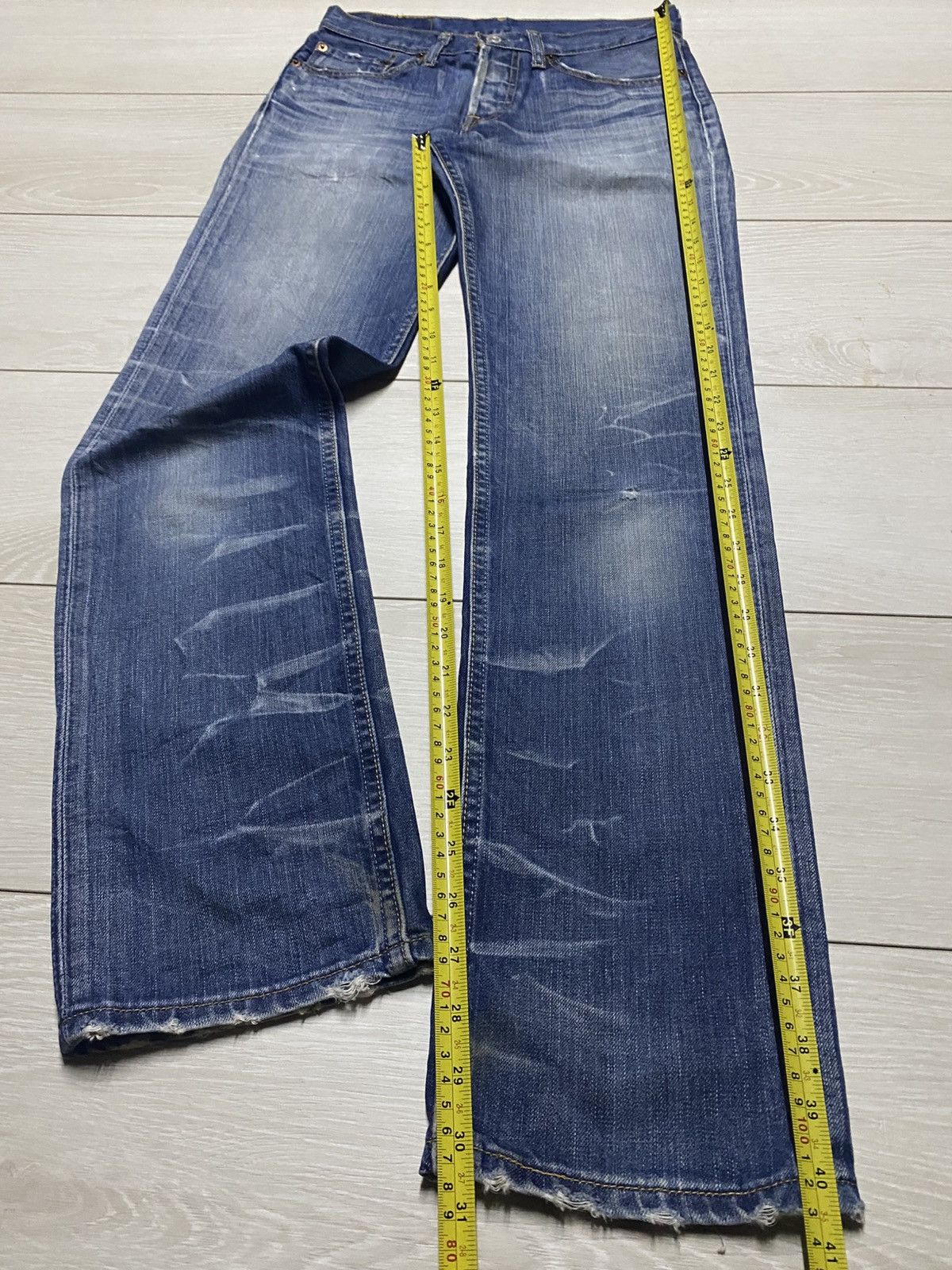 Levi's Vintage Levis 501 Blue Wash Distressed ButtonFly Jeans Size US 28 / EU 44 - 20 Thumbnail