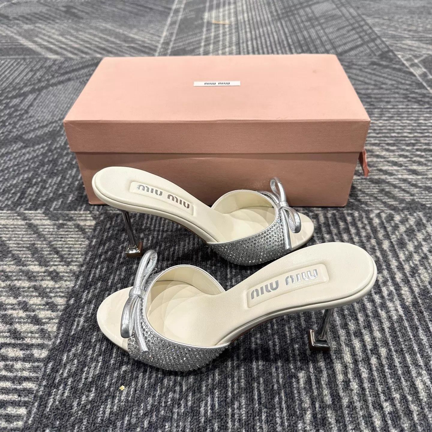 Miu Miu Miu Miu silk stiletto slide heels 37.5 BNIB Size US 7 / IT 37 - 4 Thumbnail