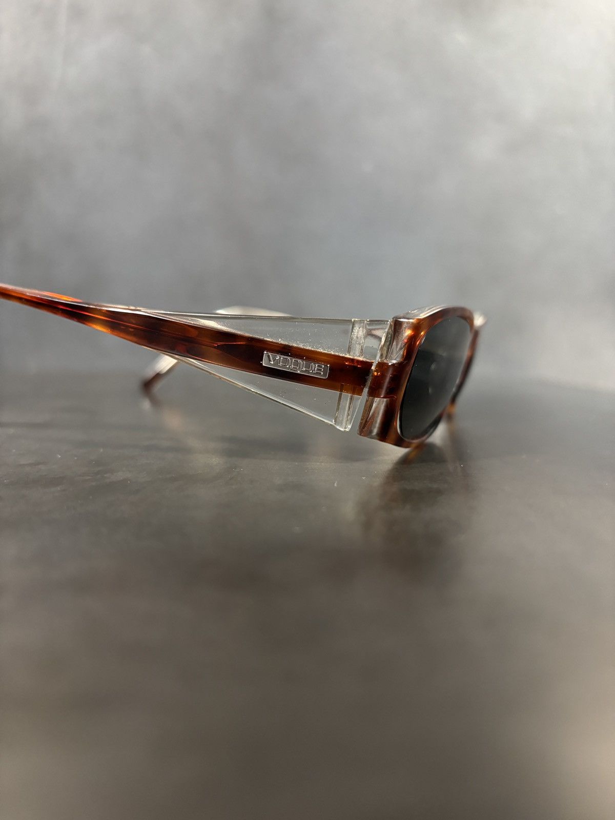 Vogue Vintage Vogue Sunglasses Y2K Petite Office Siren Bayonetta Size ONE SIZE - 10 Thumbnail