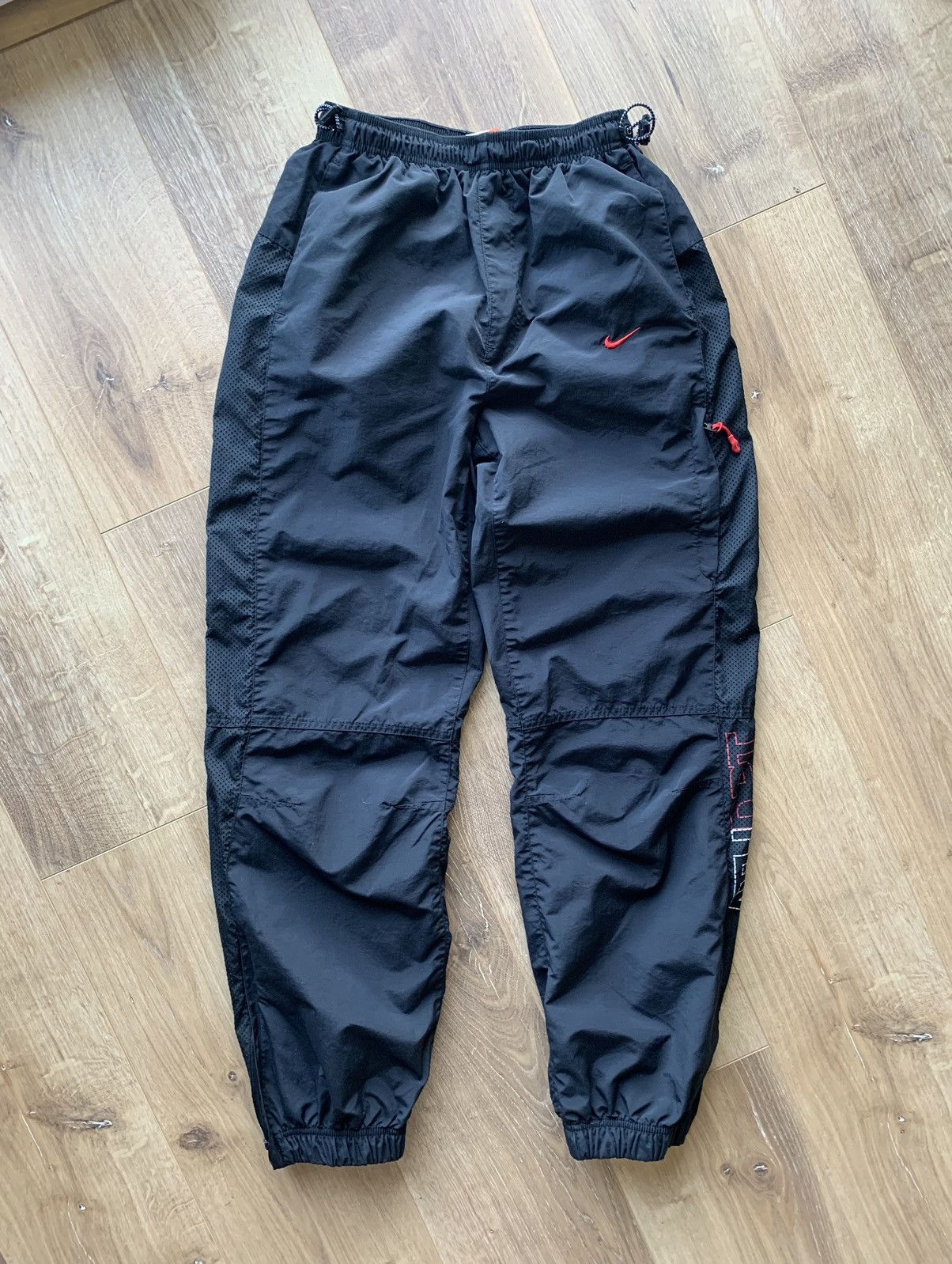 Nike Vintage Nike Embroidered swoosh sweatpants Size US 30 / EU 46 - 2 Thumbnail