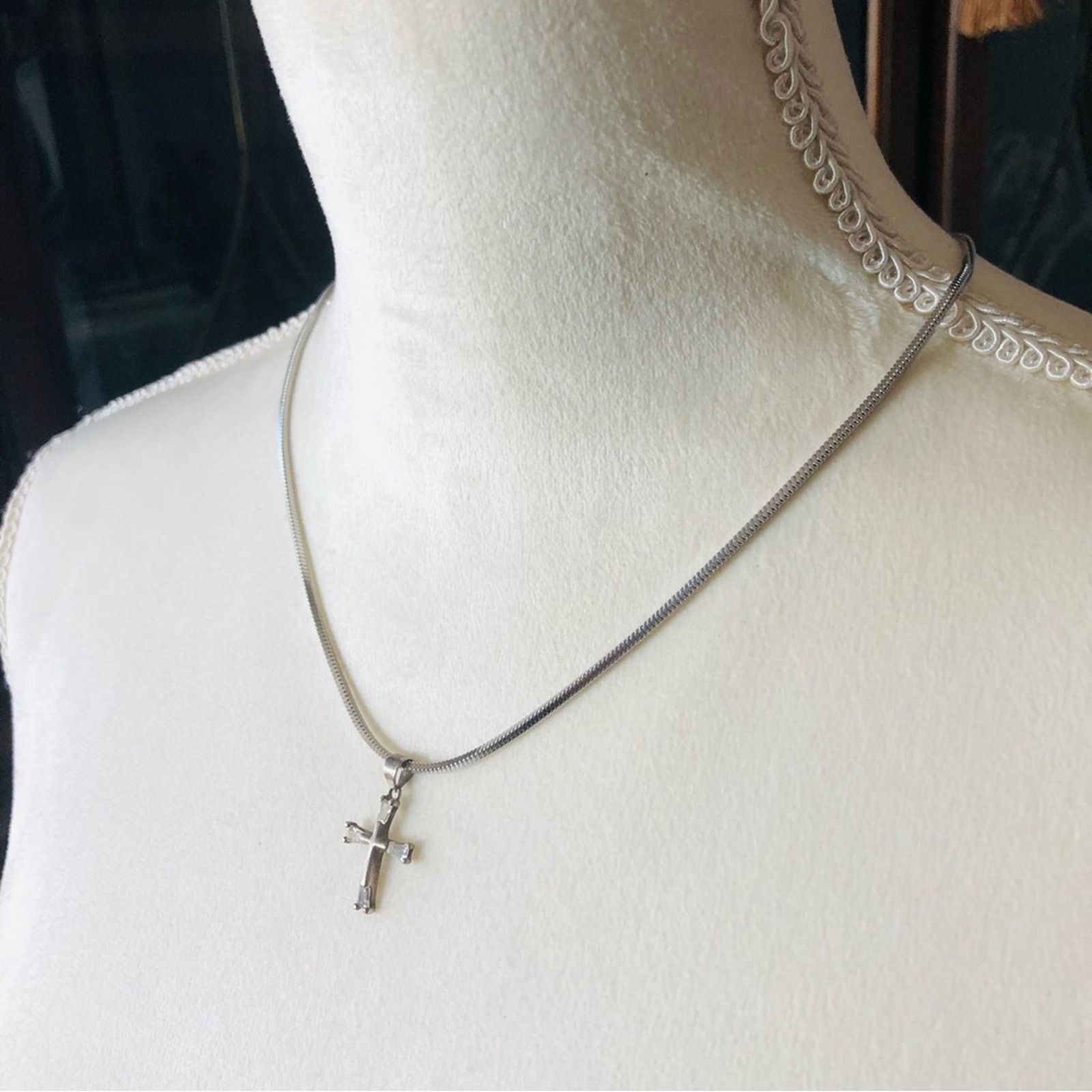 Vintage Vintage tapered baguette cubic zirconia 925 cross on chain Size ONE SIZE - 1 Thumbnail