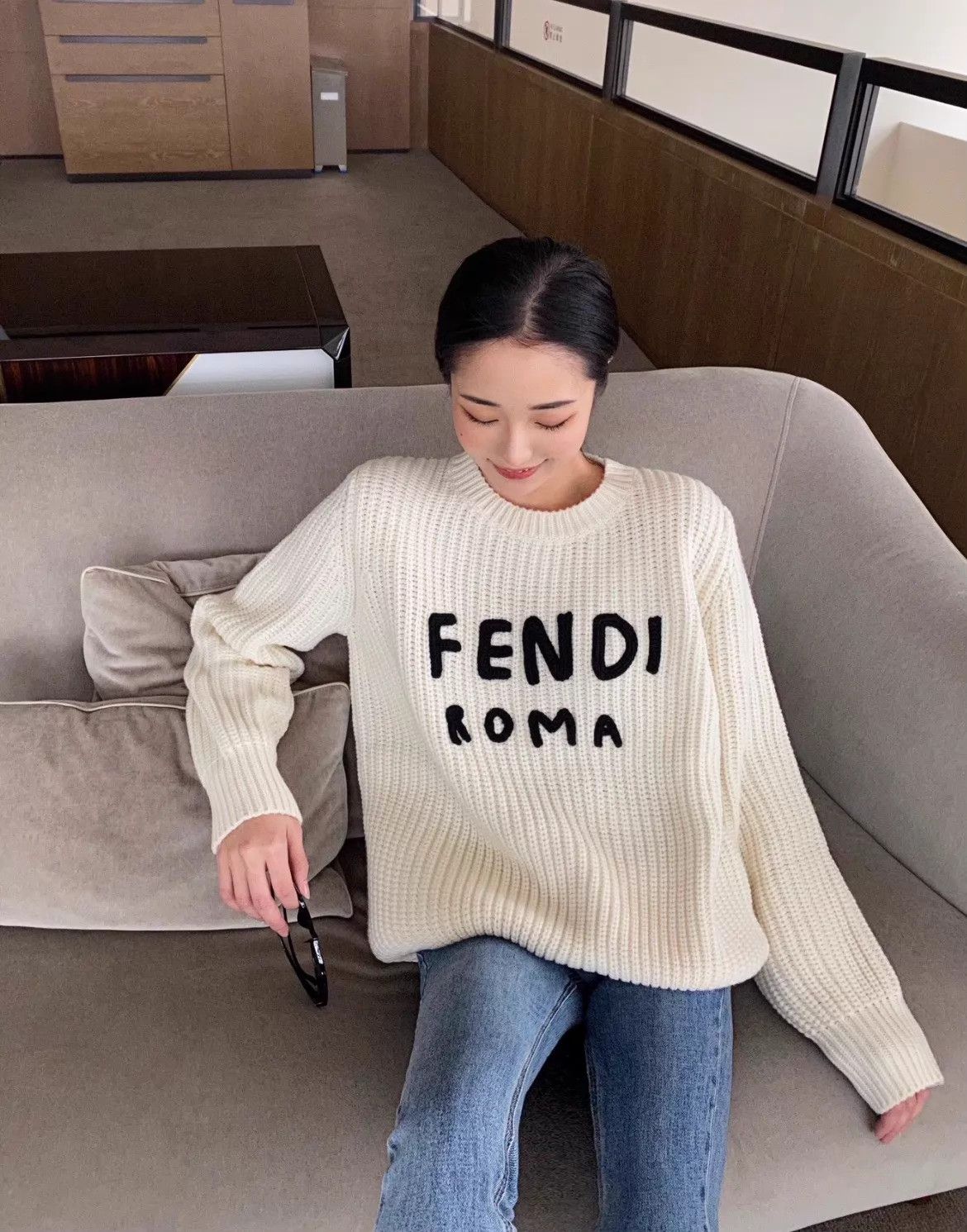Fendi Fendi Beige 3D Logo Sweater Size 38 Size XS / US 0-2 / IT 36-38 - 7 Thumbnail