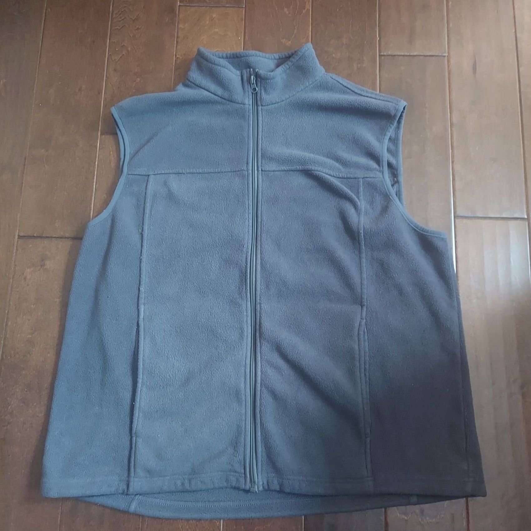 Bass Pro Shops Bass Pro Shops Vest Mens Sleeveless Gray Fleece Full Zip Front XL, Pockets, Thermal, Outdoor Fishing, Regular Fit, Polyester, China, Casual, Travel Size US XL / EU 56 / 4 - 2 Thumbnail