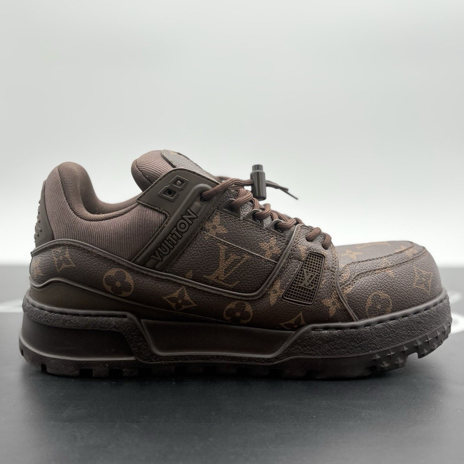 Louis Vuitton (9-9.5 US) Louis Vuitton Monogram Maxi ' Ebene ' | WORN 1-3x Size US 9.5 / EU 42-43 - 10 Thumbnail