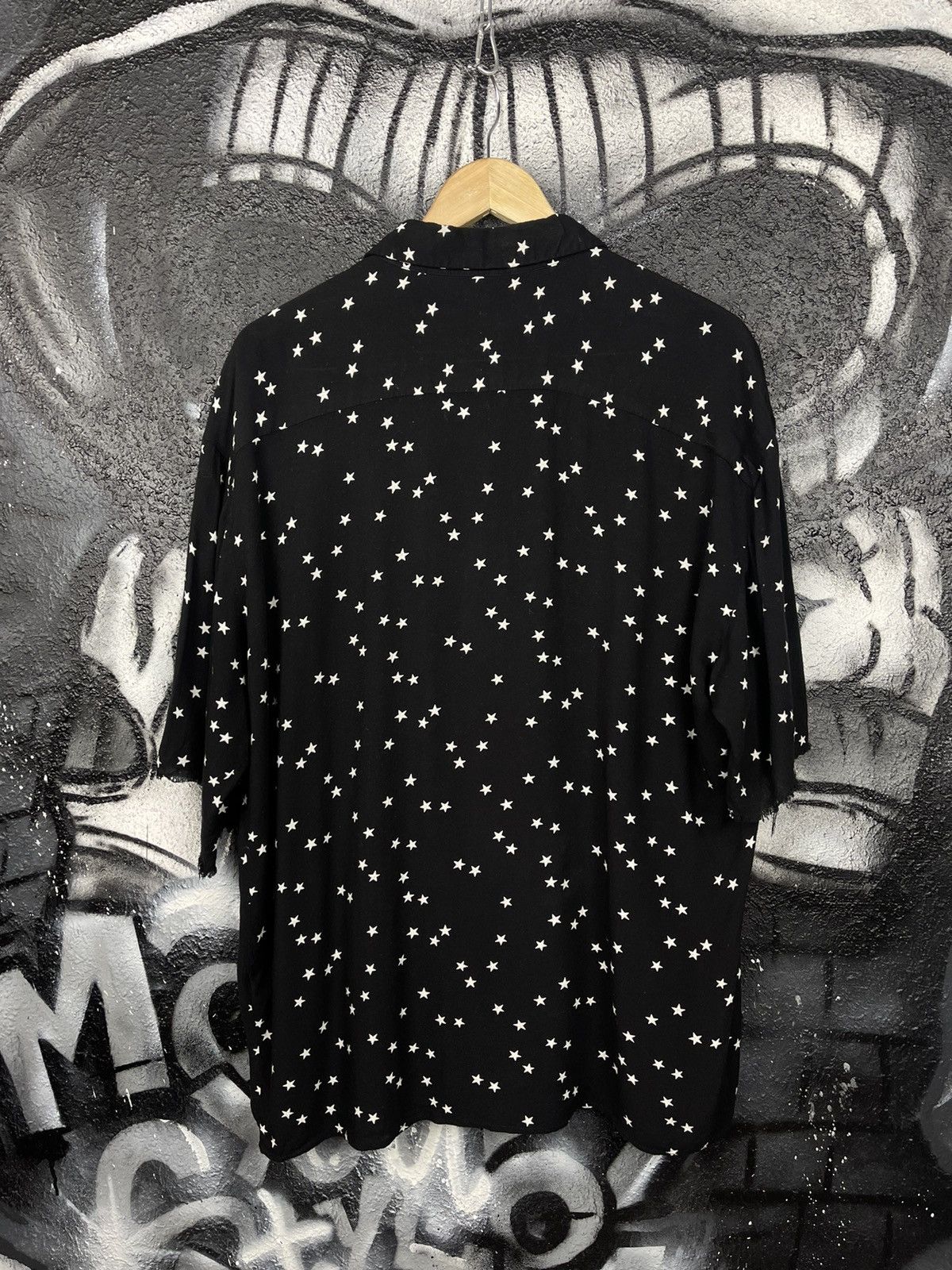 Other Mennace Distressed Short Sleeve Button Up Shirt Men’s Size M Size US M / EU 48-50 / 2 - 6 Thumbnail